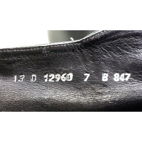 Cole Haan BLACK GENUINE LEATHER LOW HEEL ROUND TOE SIDE ZIP BELTED BOOTS Sz 7B - Picture 9 of 11